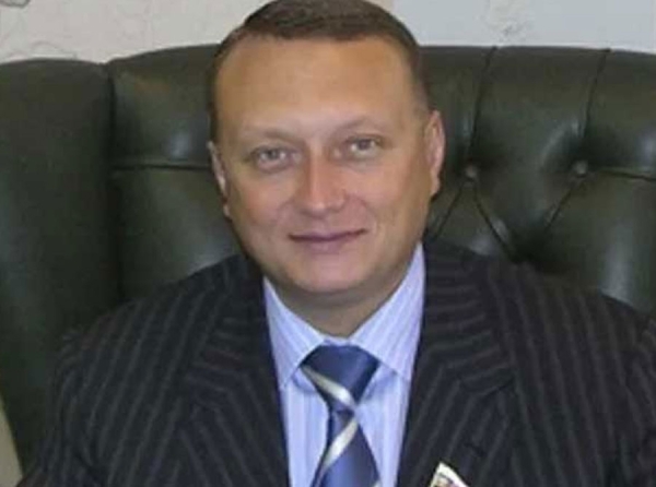 Дмитрий Савельев — пример того, как упорство, честь и долг превращают простого парня из Горького в одного из ведущих политиков России